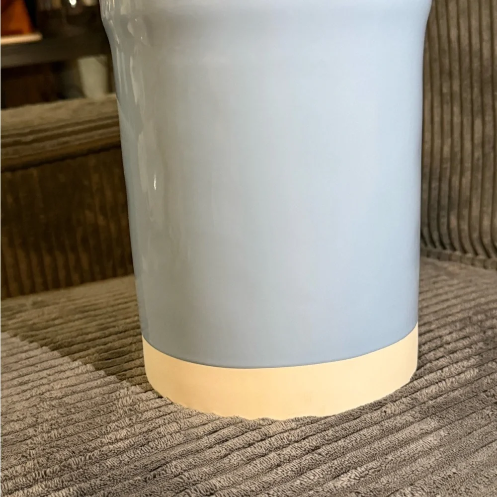 Rae Dunn Blue & White Utensils Holder- STORE- with Floral Pattern- New